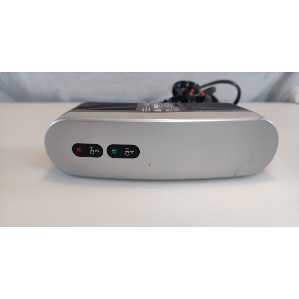 Philips SWS2103W/17 120V 60Hz 4.5W RF XBox WII DVR Gamer Audio Video Modulator